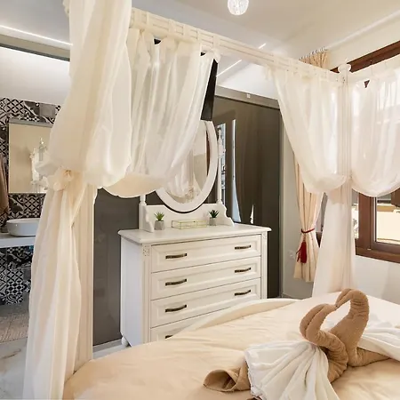 Chrisselen Palazzo Colombo Apartman Hriszí Aktí Haniá